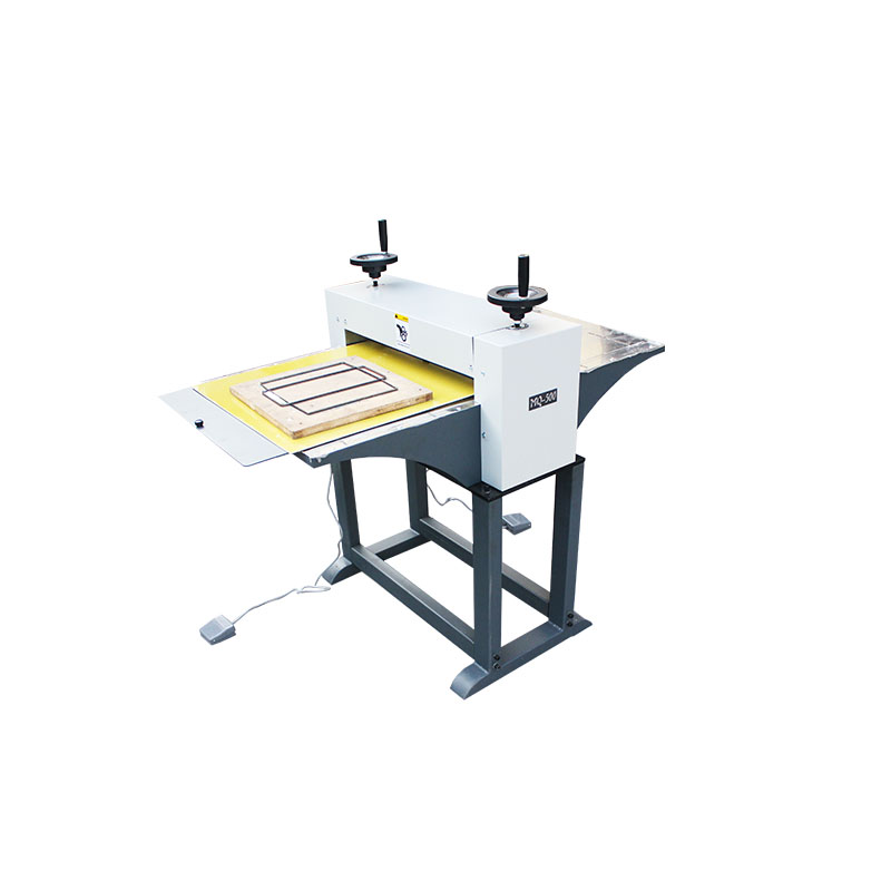 Machine de découpe et de rainu - Commercial Printing Labels avis et prix